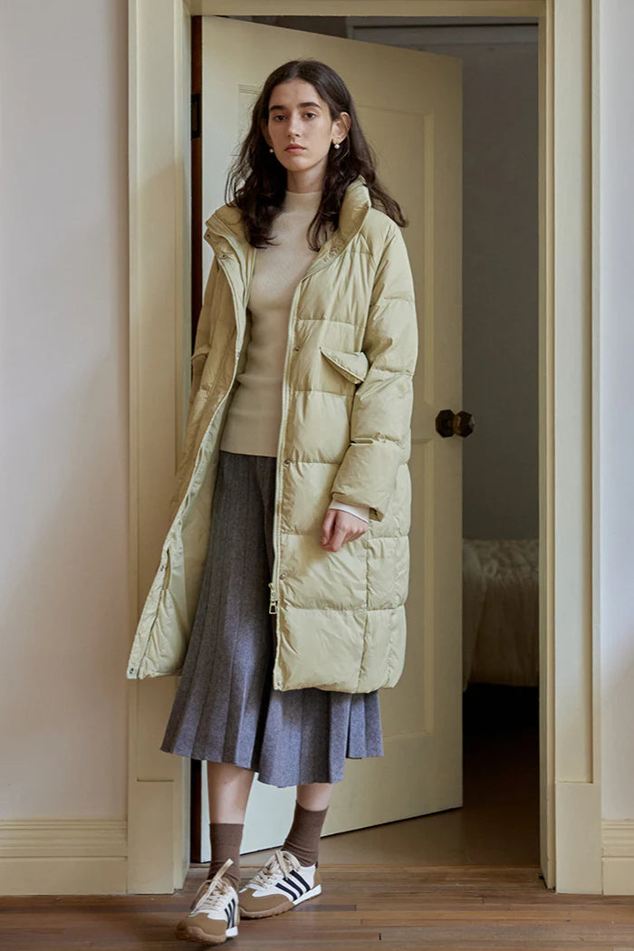 Damska zimowa kurtka puchowa z długim golfem