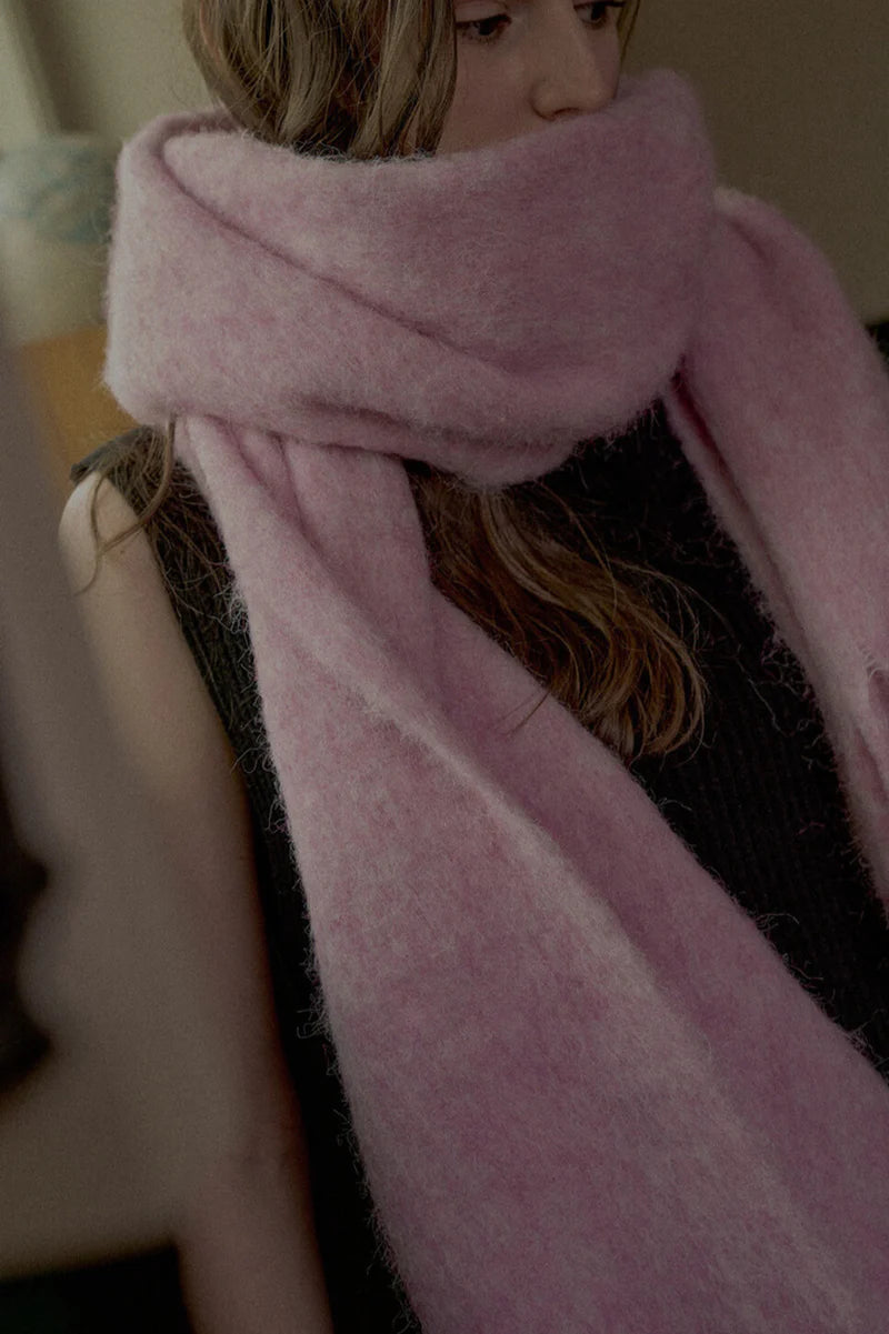 Przytulny, miękki, puszysty szalik