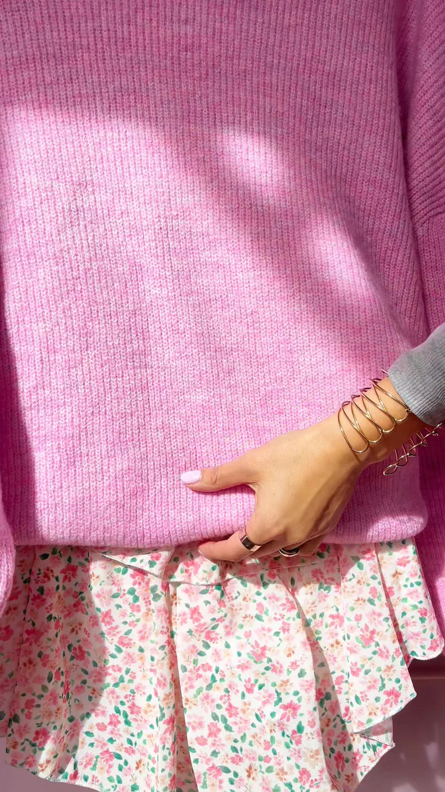 Embrace – Luźny Sweter z Golfem i Swobodnym Krojem