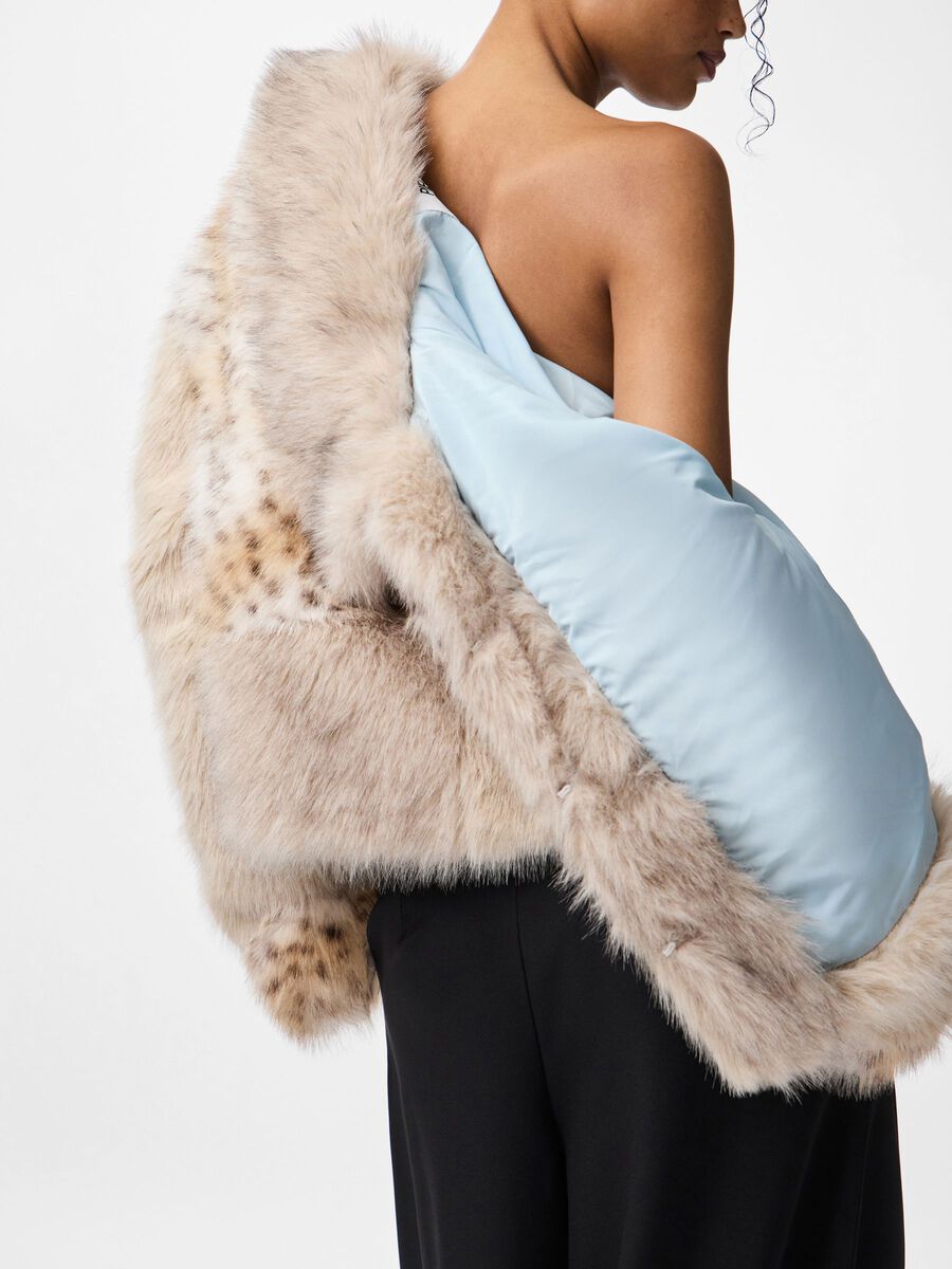 Cozy Plush Jacket – Miękka, Puszysta Kurtka z Imitacji Futra