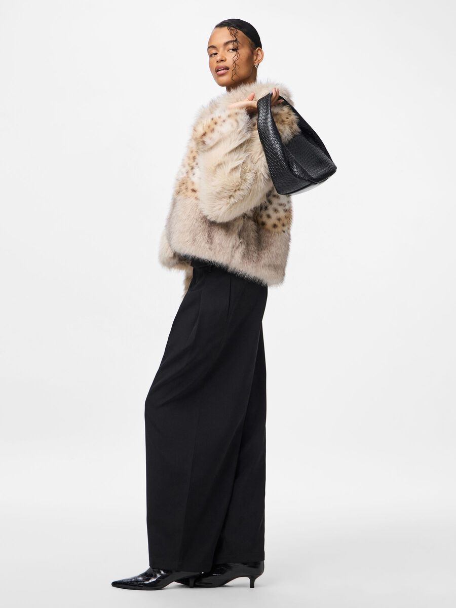 Cozy Plush Jacket – Miękka, Puszysta Kurtka z Imitacji Futra