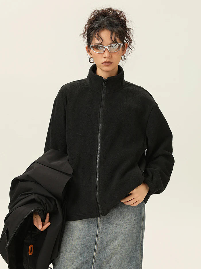 Kurtka uniwersalna z kapturem i oversize'owym krojem