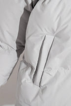 Stylowa damska kurtka puchowa o oversize'owym kroju