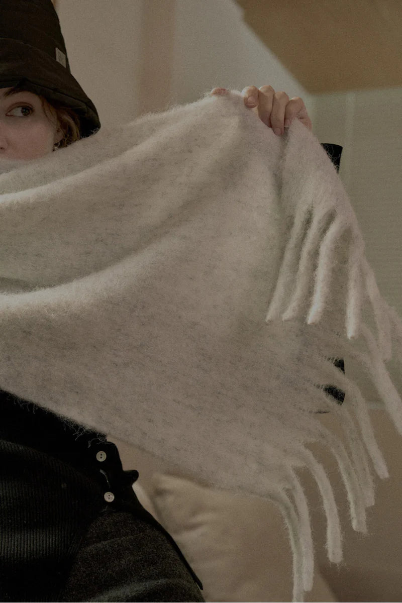 Przytulny, miękki, puszysty szalik