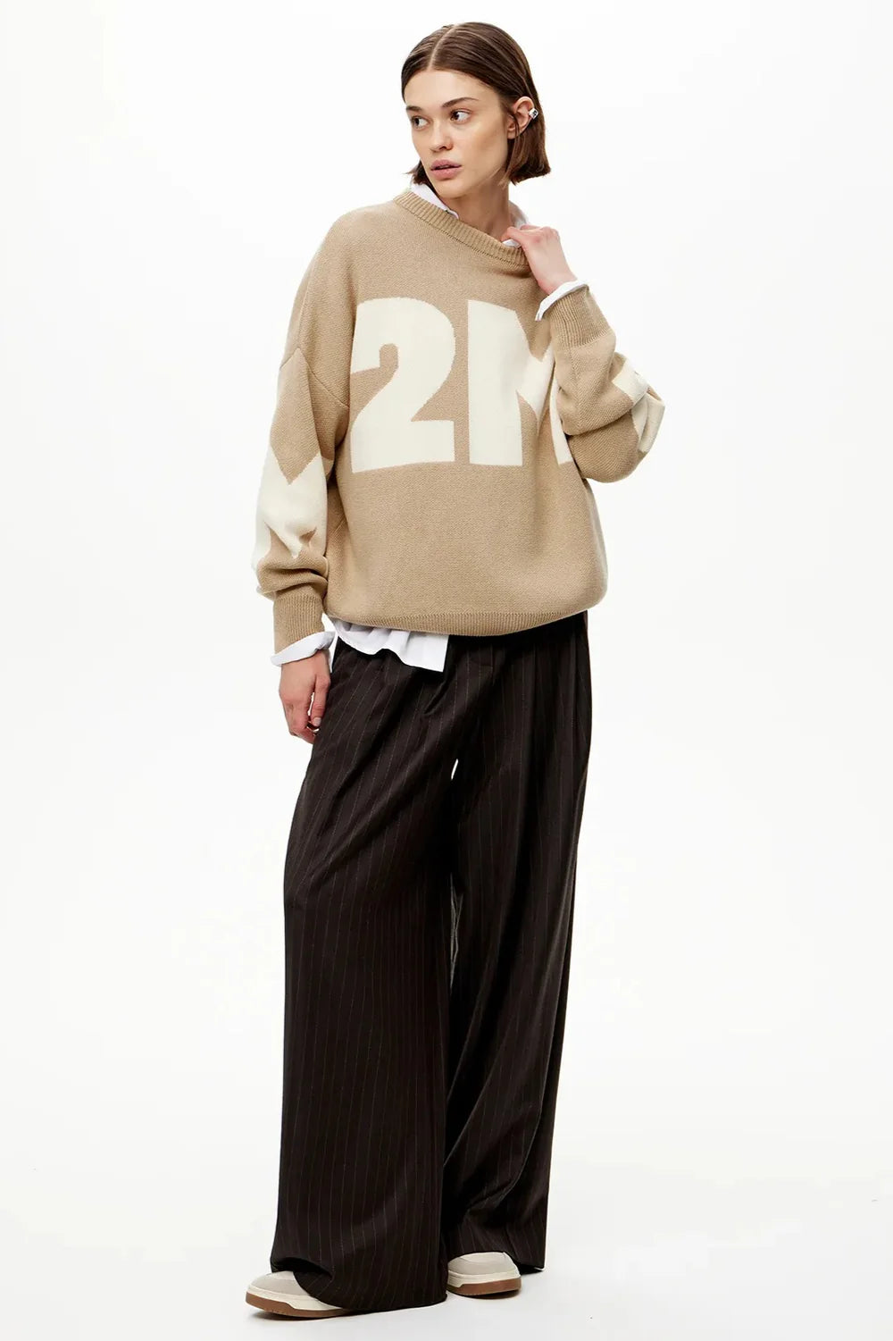 Damski sweter oversize z grafiką