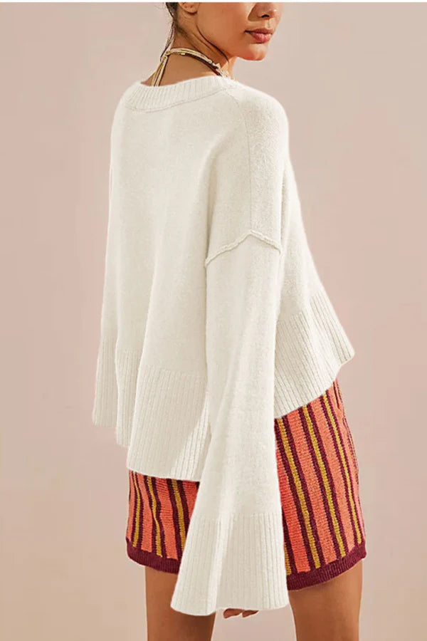 Żywy sweter z rękawami dzwonkowymi