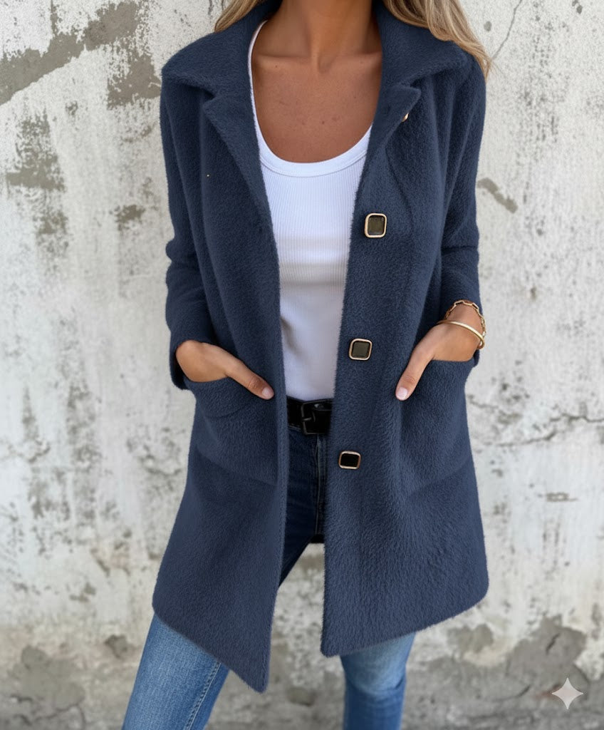 Aurine Classic – Wełniany płaszcz o eleganckim kroju z szerokim kołnierzem