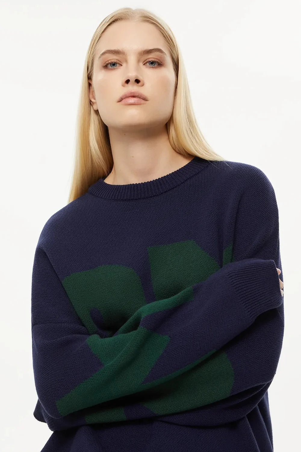 Damski sweter oversize z grafiką