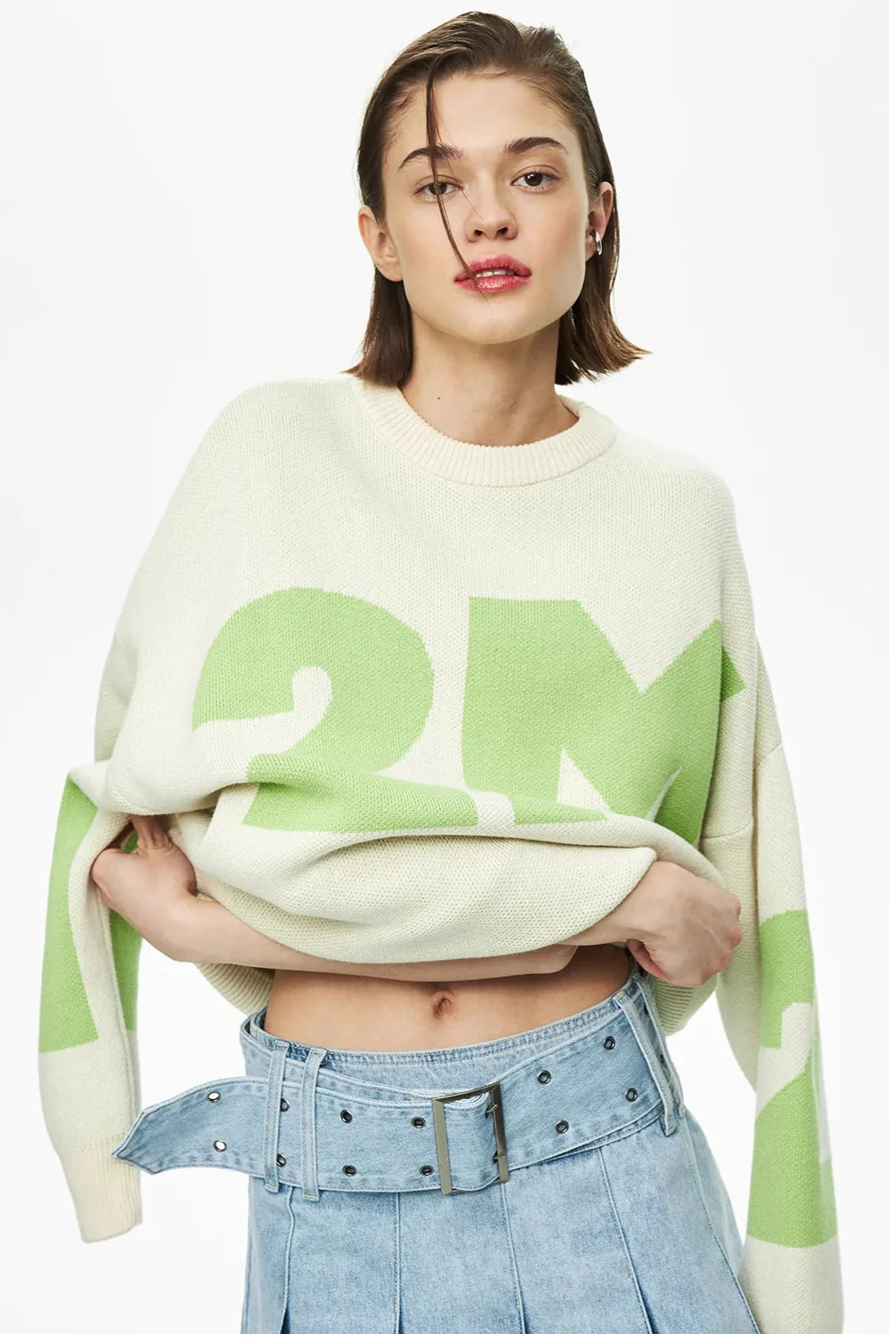 Damski sweter oversize z grafiką